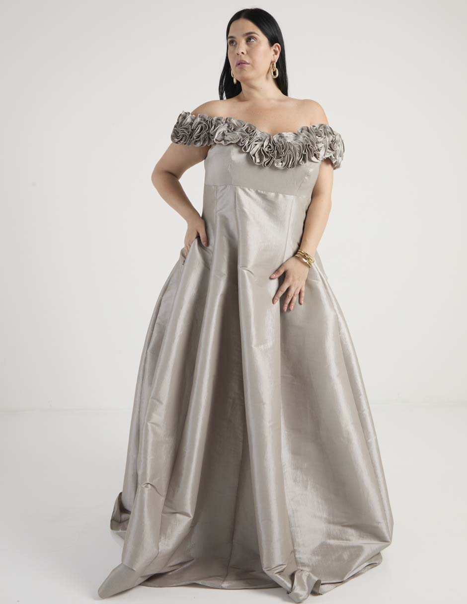 Vestido maxi de fiesta Ema Valdemossa Curvi escote bardot 1