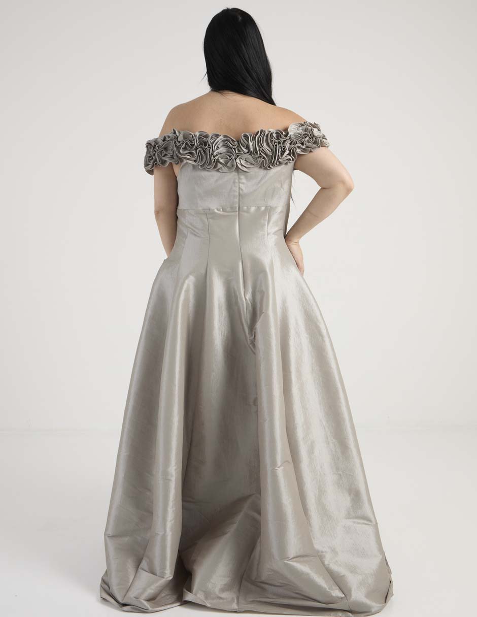 Vestido maxi de fiesta Ema Valdemossa Curvi escote bardot 2