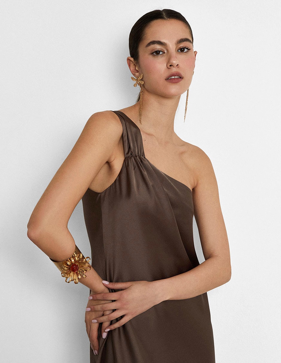 Vestido maxi de fiesta escote asimétrico 5